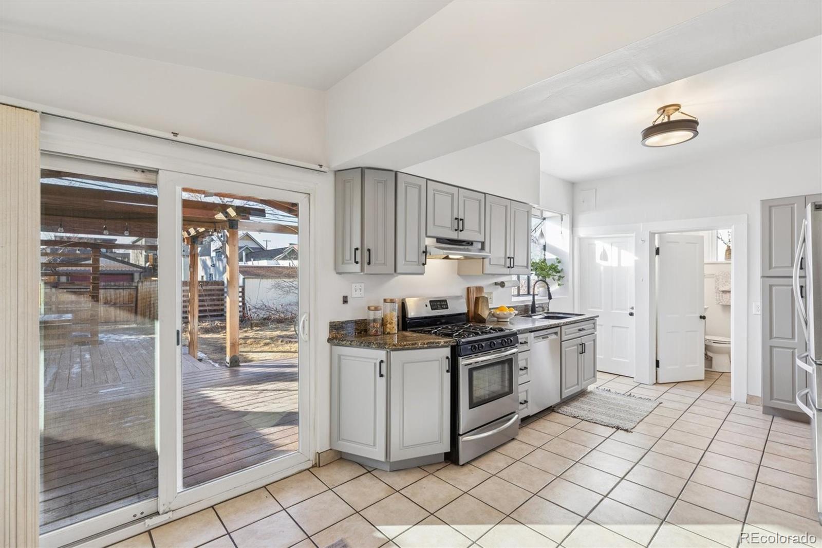 MLS Image #14 for 261  fox street,denver, Colorado