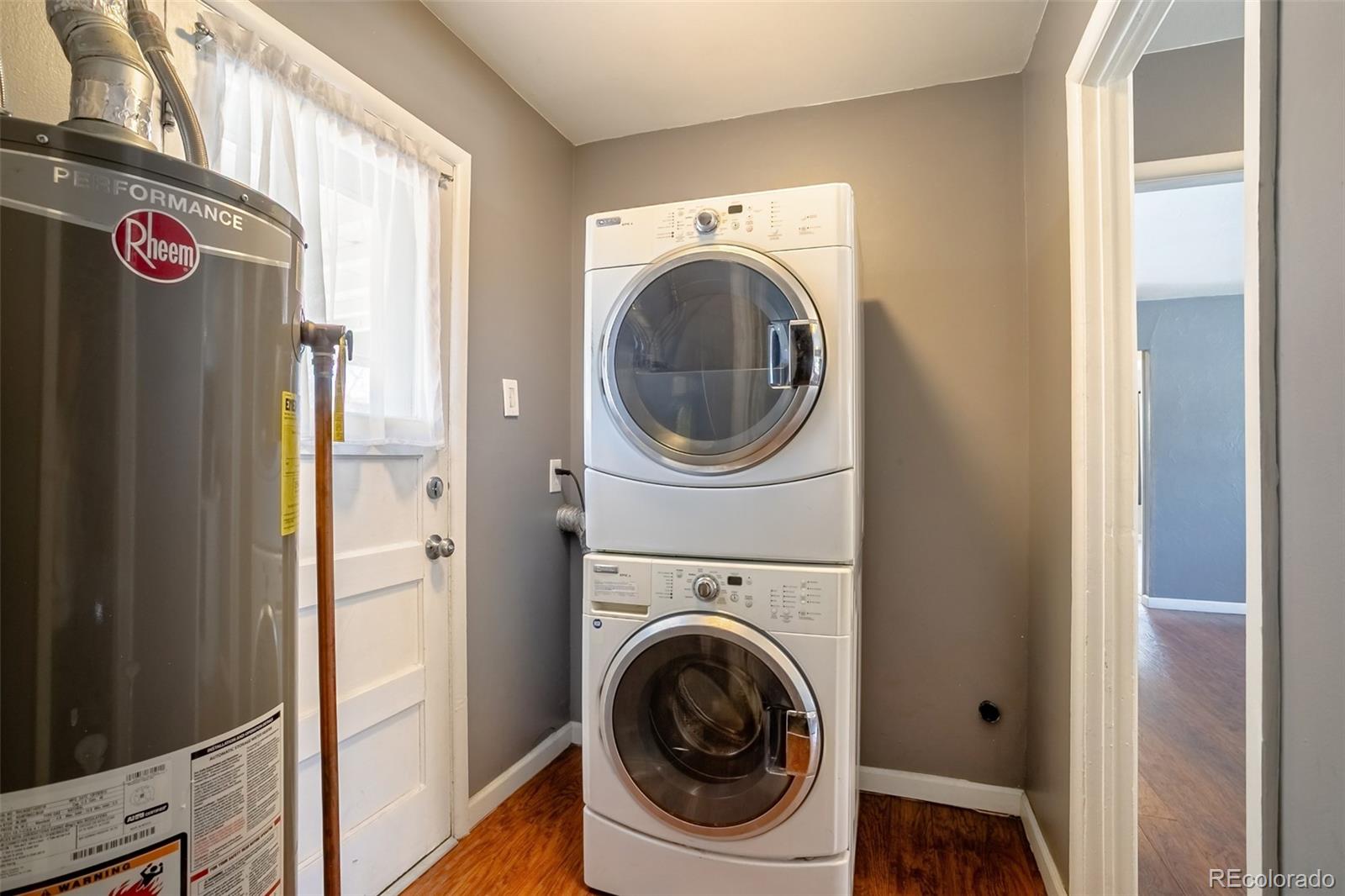 MLS Image #10 for 3016 s grape way,denver, Colorado