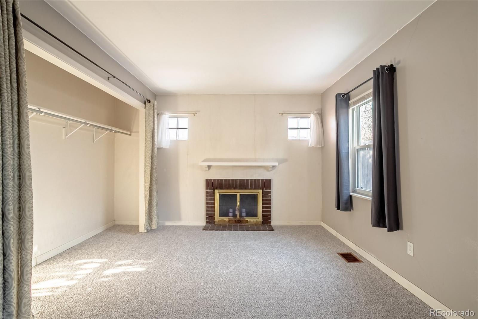 MLS Image #12 for 3016 s grape way,denver, Colorado