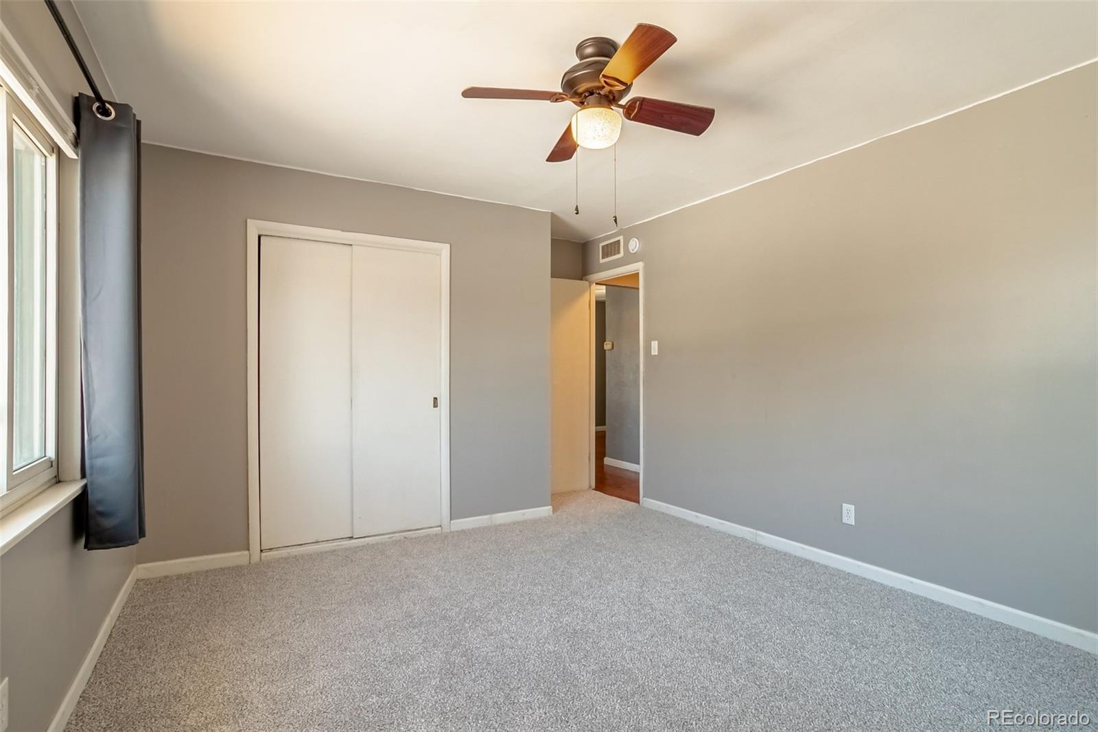 MLS Image #17 for 3016 s grape way,denver, Colorado