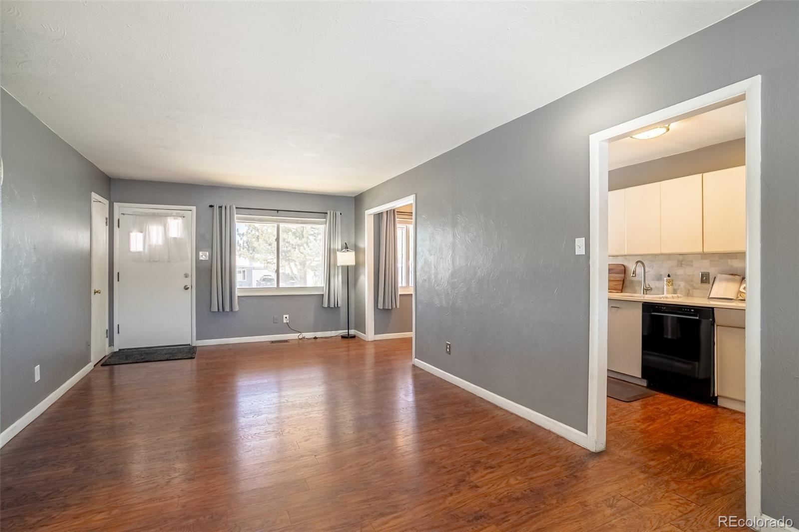 MLS Image #2 for 3016 s grape way,denver, Colorado