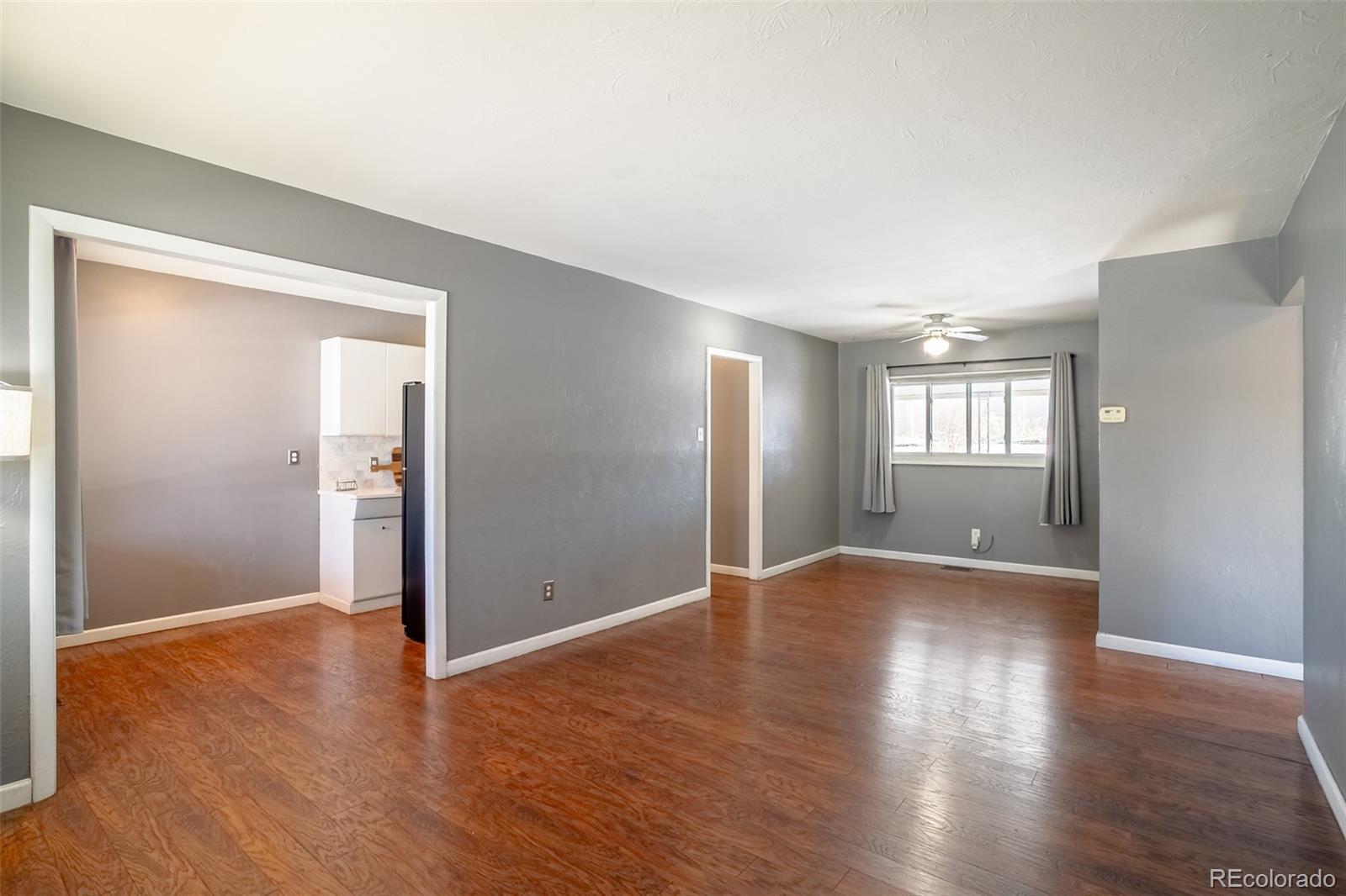MLS Image #3 for 3016 s grape way,denver, Colorado