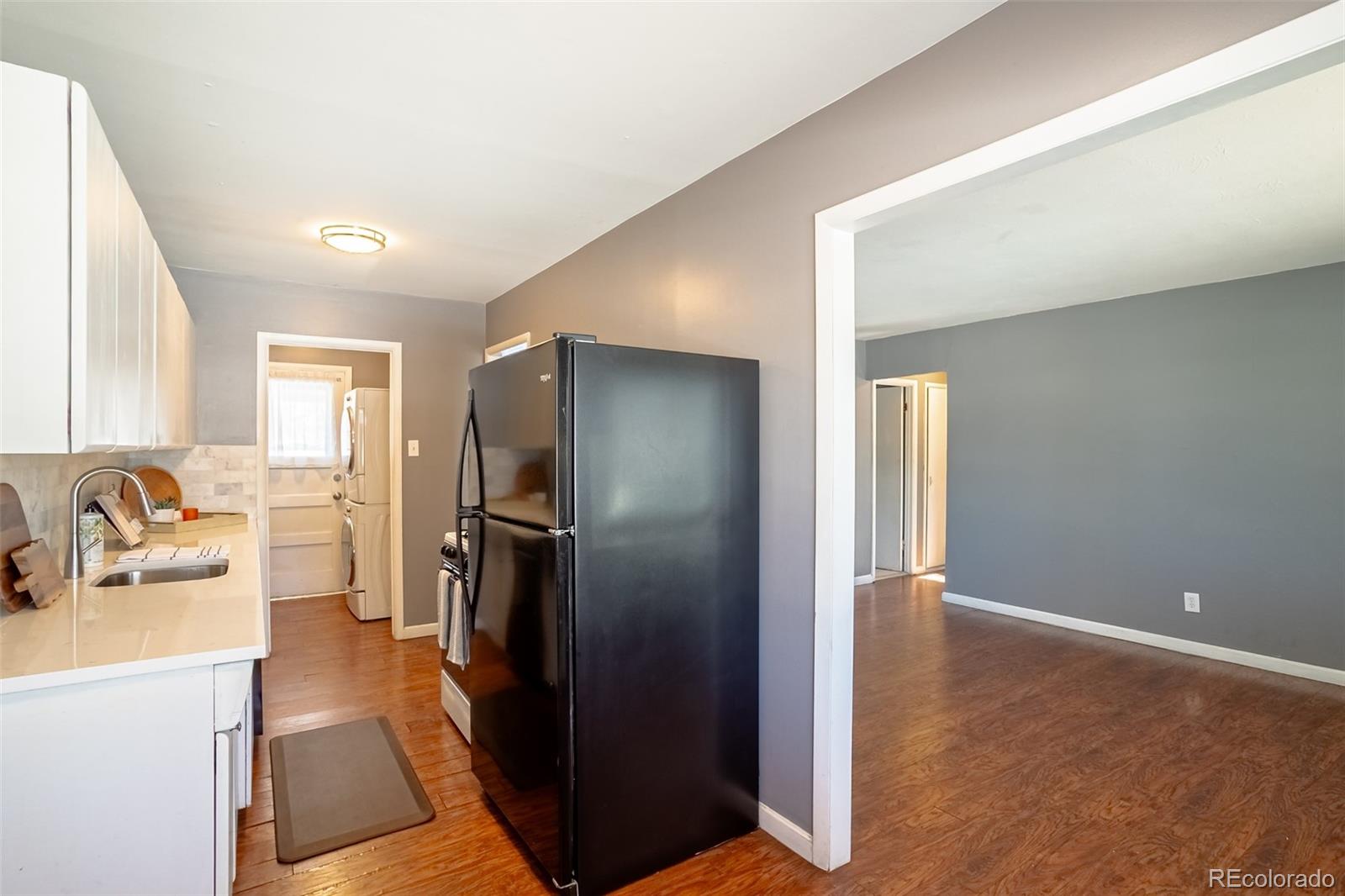MLS Image #6 for 3016 s grape way,denver, Colorado