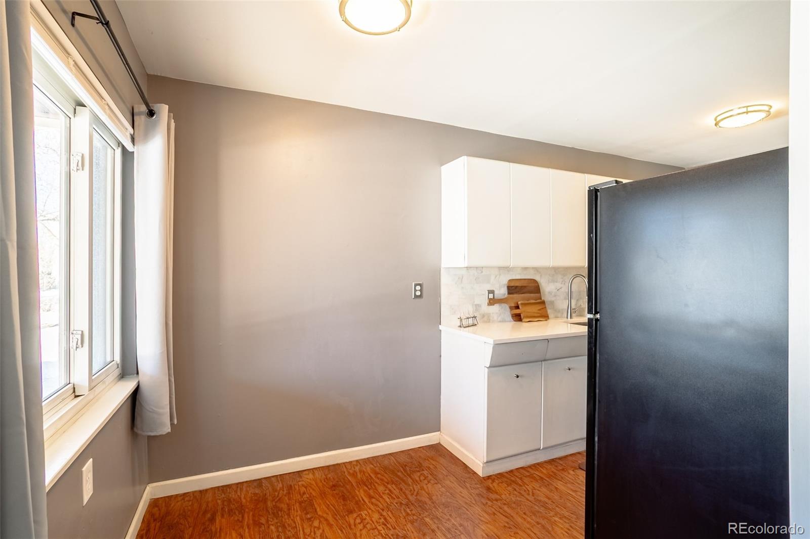 MLS Image #8 for 3016 s grape way,denver, Colorado