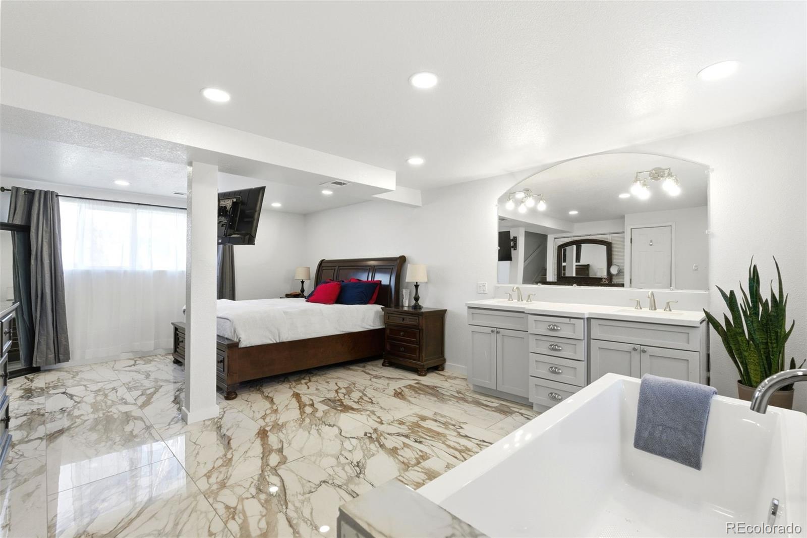MLS Image #14 for 14470  pensacola drive,denver, Colorado