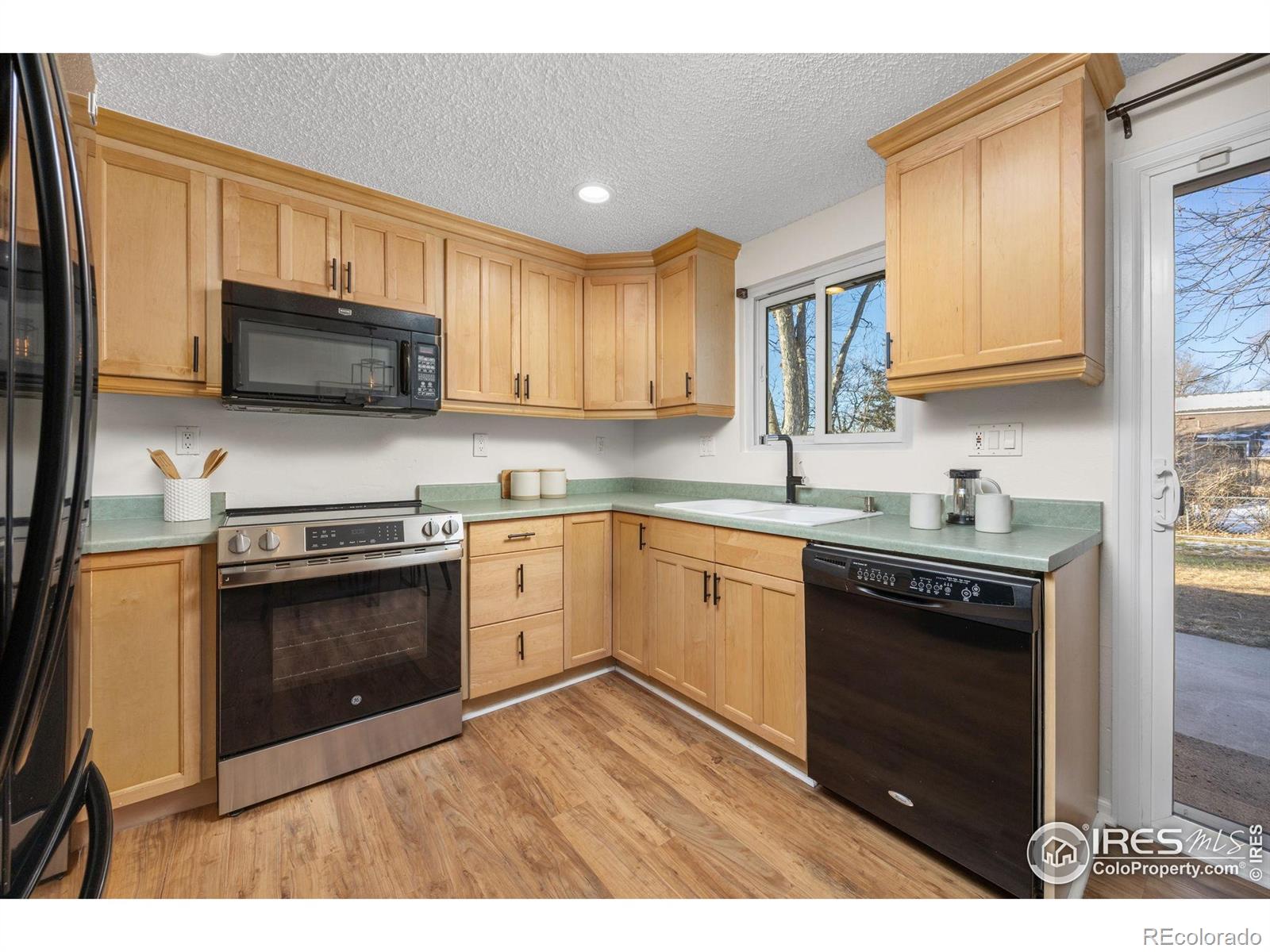 MLS Image #5 for 815  hilltop street,longmont, Colorado