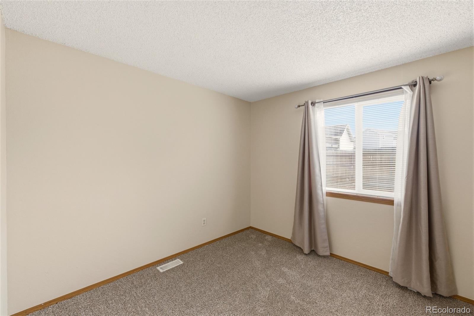 MLS Image #13 for 17614 e temple drive,aurora, Colorado