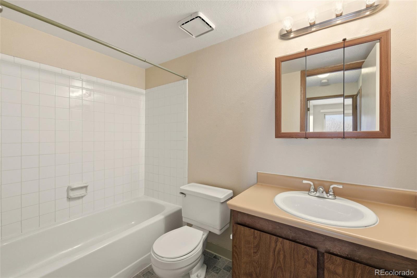 MLS Image #14 for 17614 e temple drive,aurora, Colorado