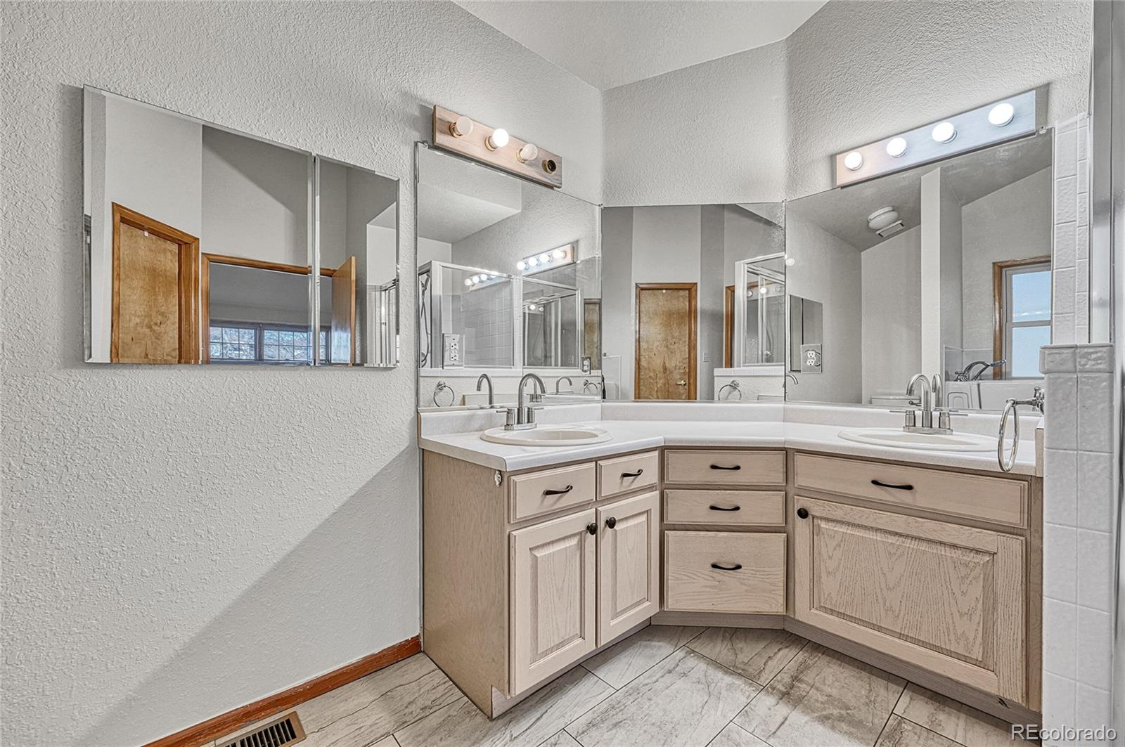 MLS Image #10 for 20590 e shefield court,parker, Colorado