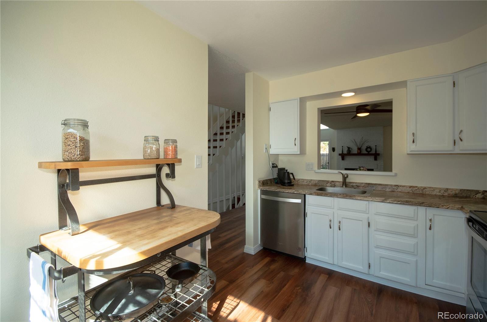 MLS Image #9 for 464 w rockrimmon boulevard h,colorado springs, Colorado