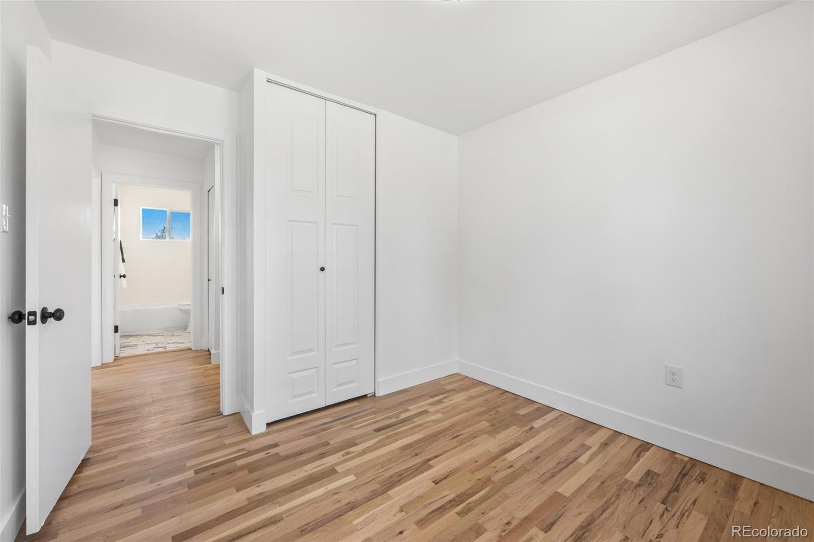 MLS Image #11 for 828 s jasmine street,denver, Colorado