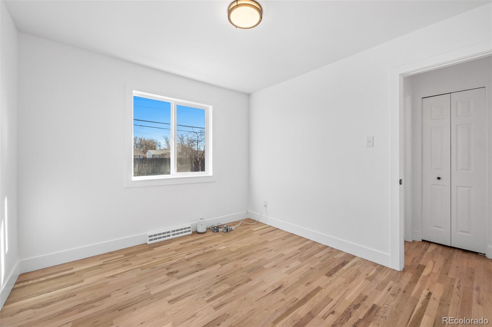 MLS Image #13 for 828 s jasmine street,denver, Colorado