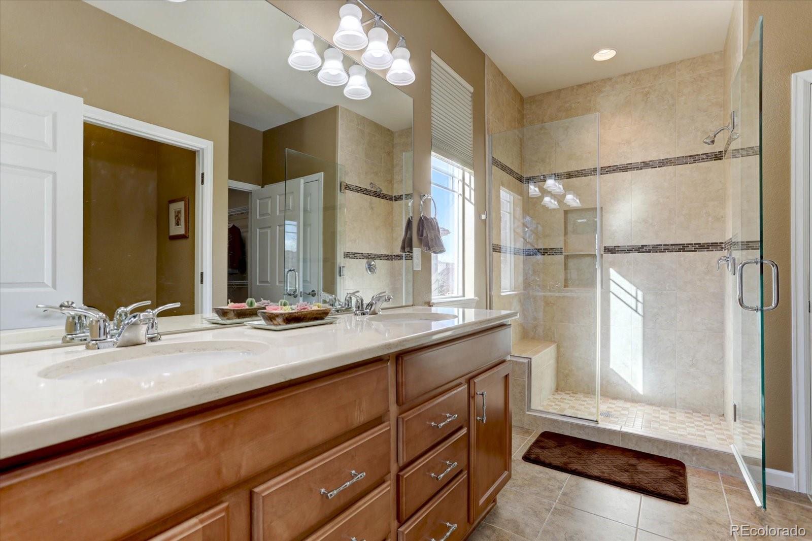 MLS Image #15 for 15932  torreys way,broomfield, Colorado