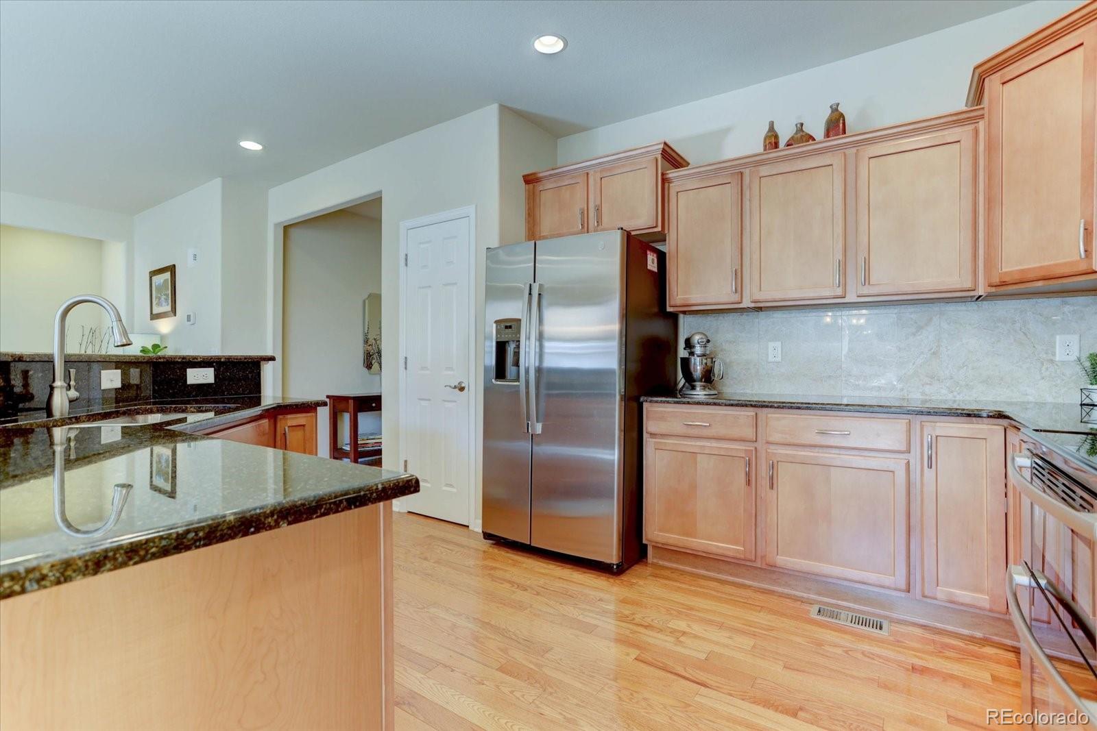 MLS Image #8 for 15932  torreys way,broomfield, Colorado