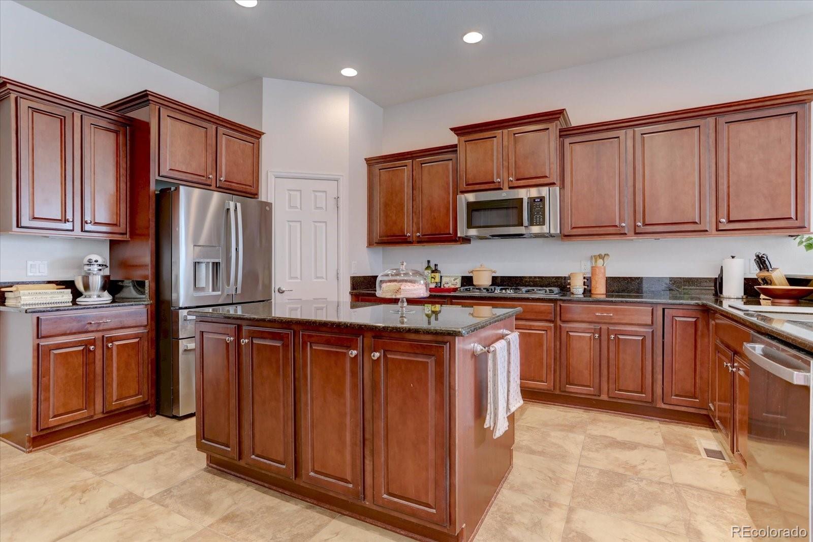MLS Image #9 for 15965  wetterhorn way,broomfield, Colorado