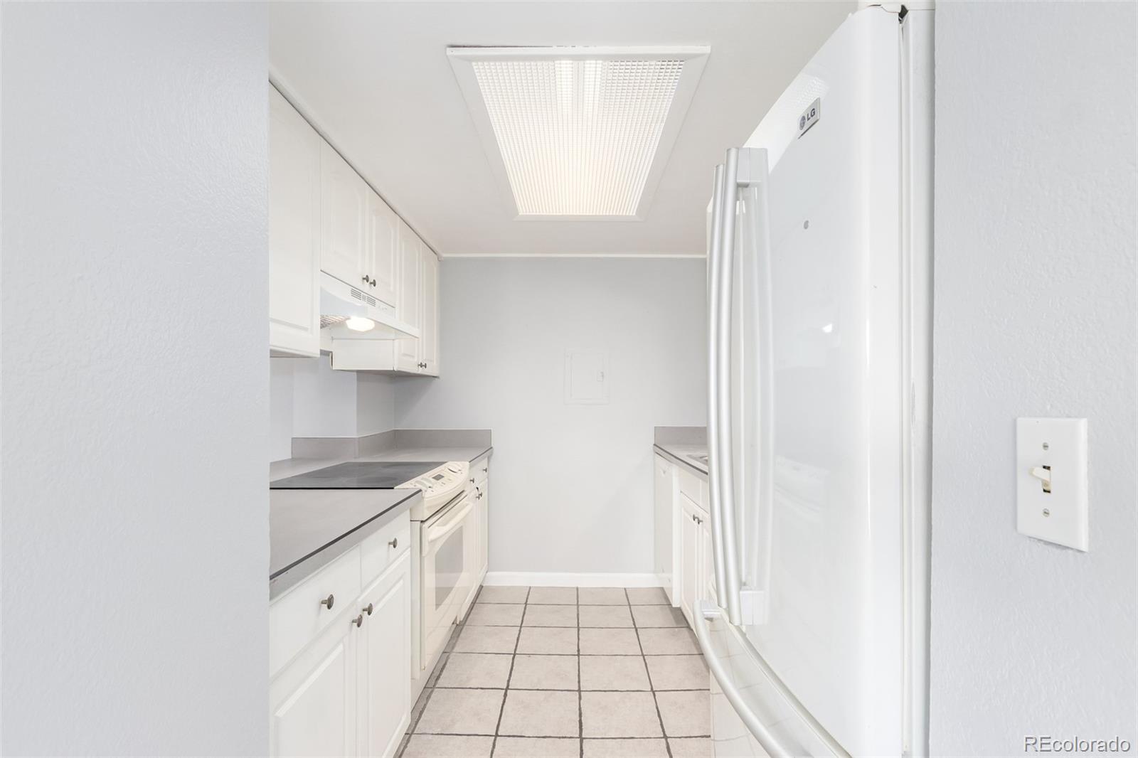 MLS Image #10 for 12156  melody drive 201,denver, Colorado
