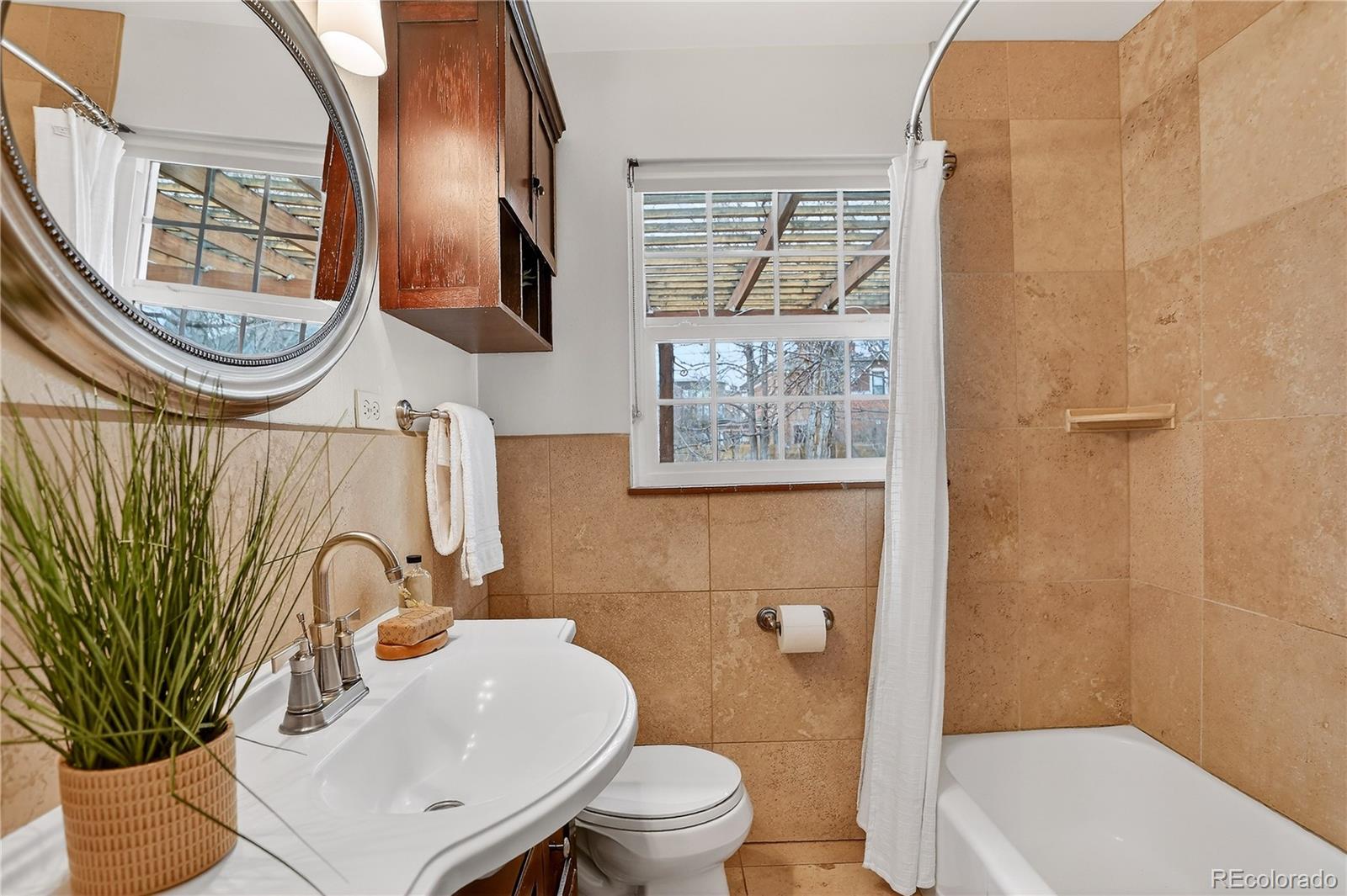 MLS Image #15 for 825  jasmine street,denver, Colorado