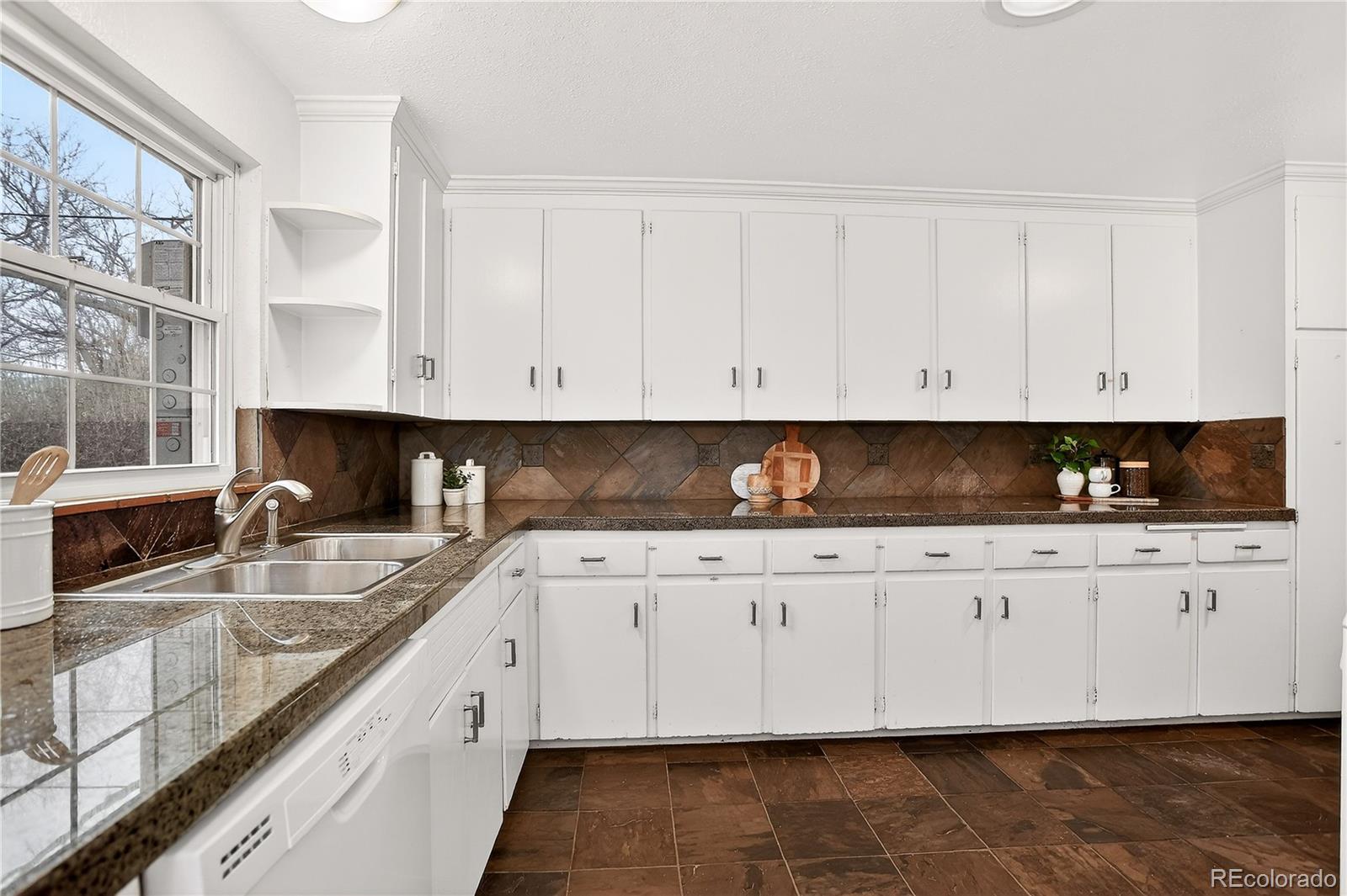 MLS Image #8 for 825  jasmine street,denver, Colorado