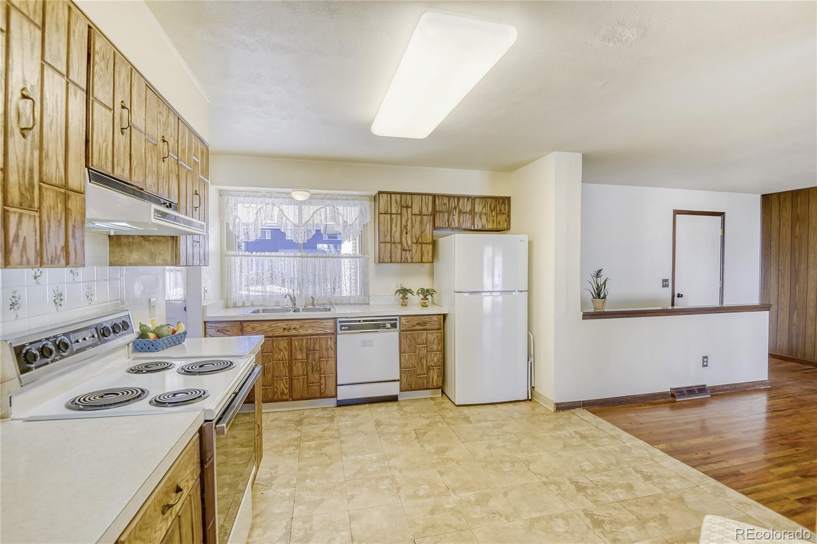 MLS Image #6 for 2448 s holland court,lakewood, Colorado
