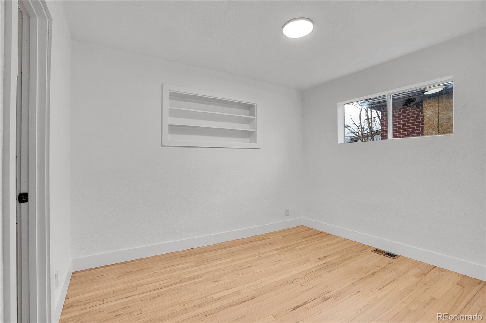 MLS Image #12 for 1540 w 52nd avenue,denver, Colorado