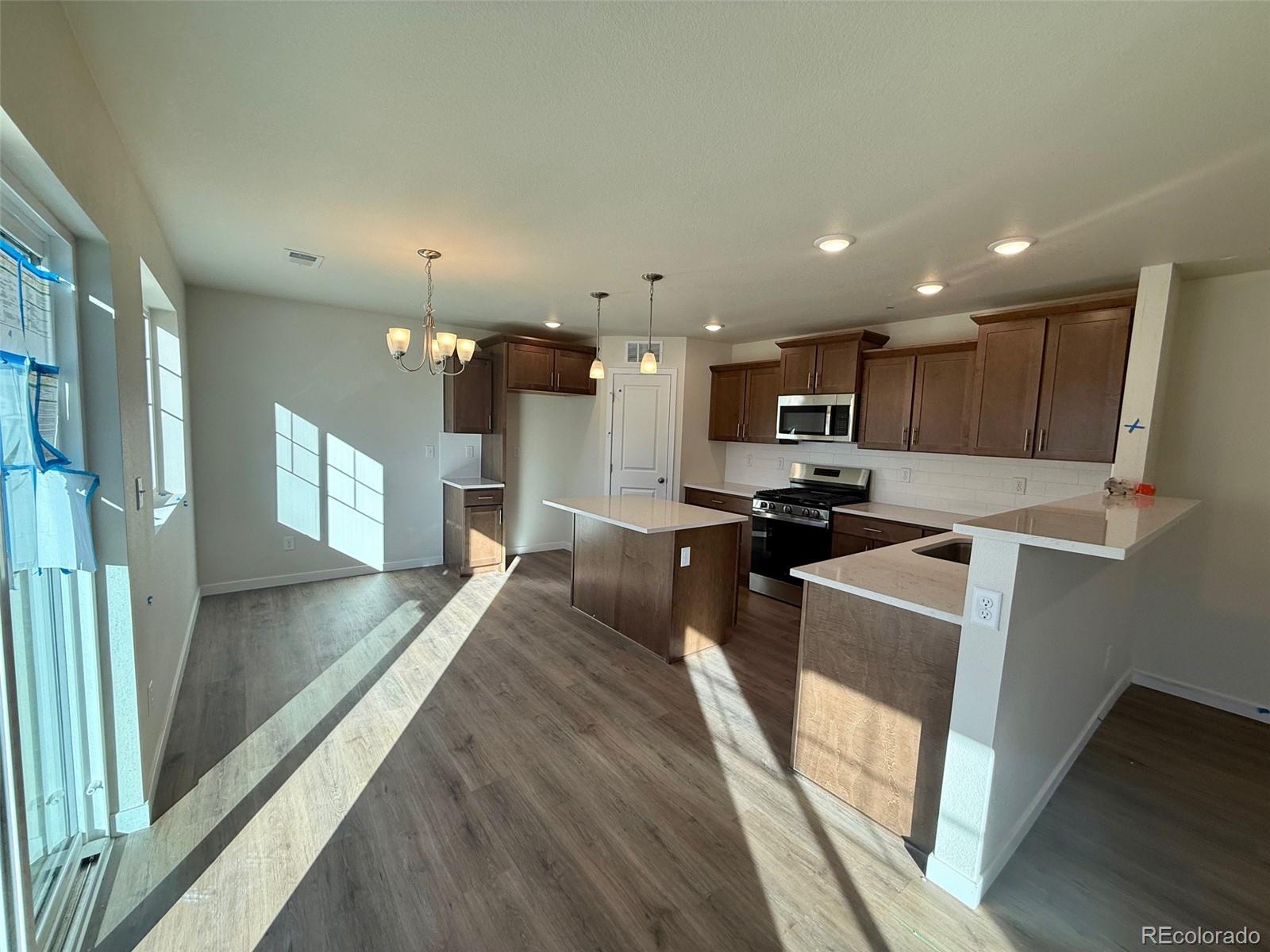 MLS Image #1 for 727 n clubview street,watkins, Colorado