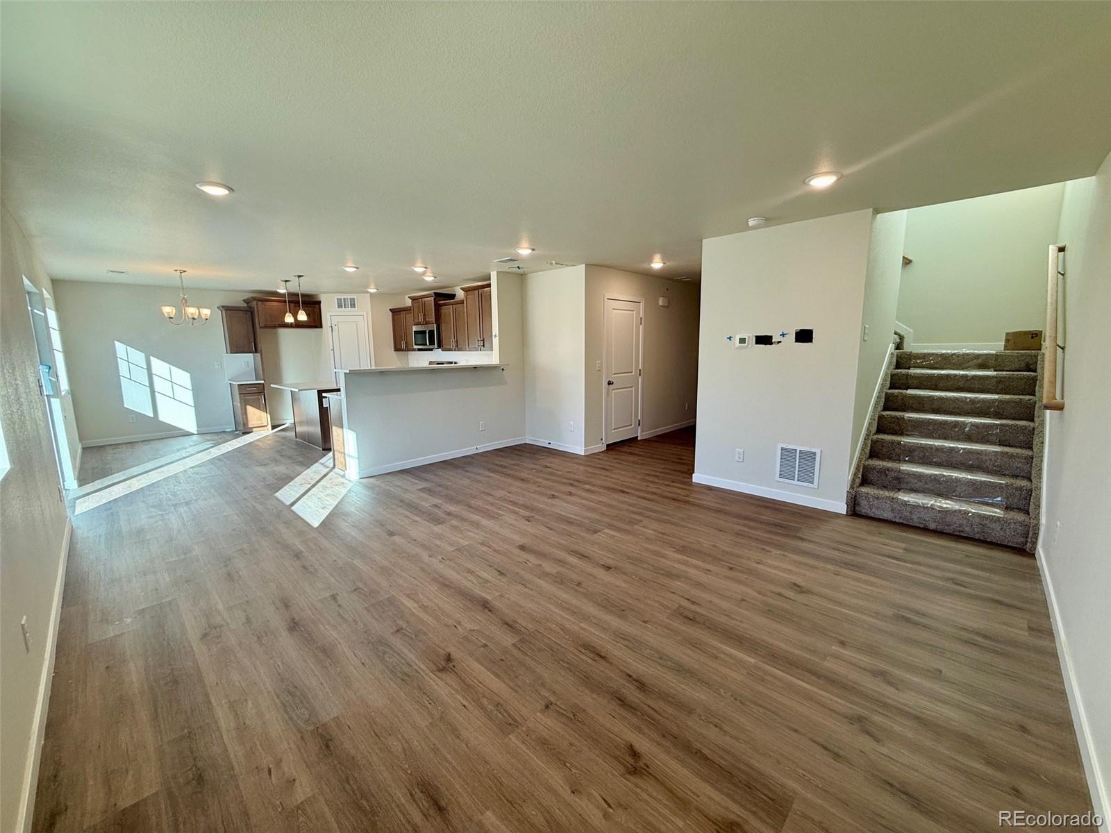MLS Image #7 for 727 n clubview street,watkins, Colorado
