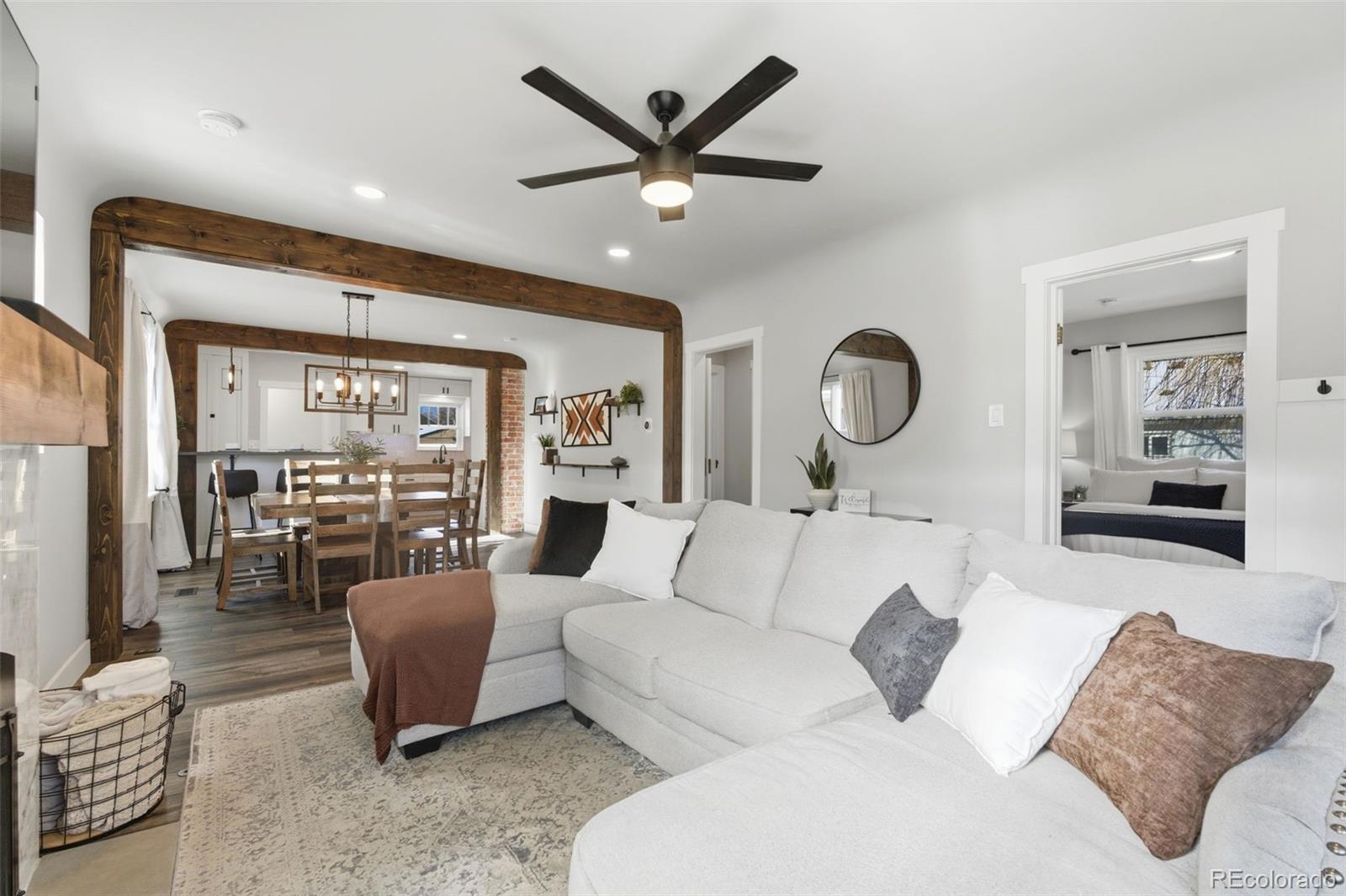 MLS Image #4 for 3939  wyandot street,denver, Colorado