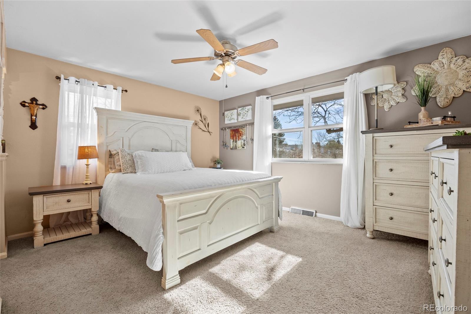 MLS Image #17 for 11895 e louisiana avenue,aurora, Colorado