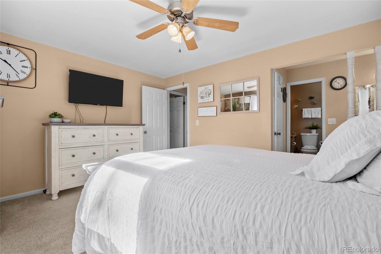 MLS Image #19 for 11895 e louisiana avenue,aurora, Colorado