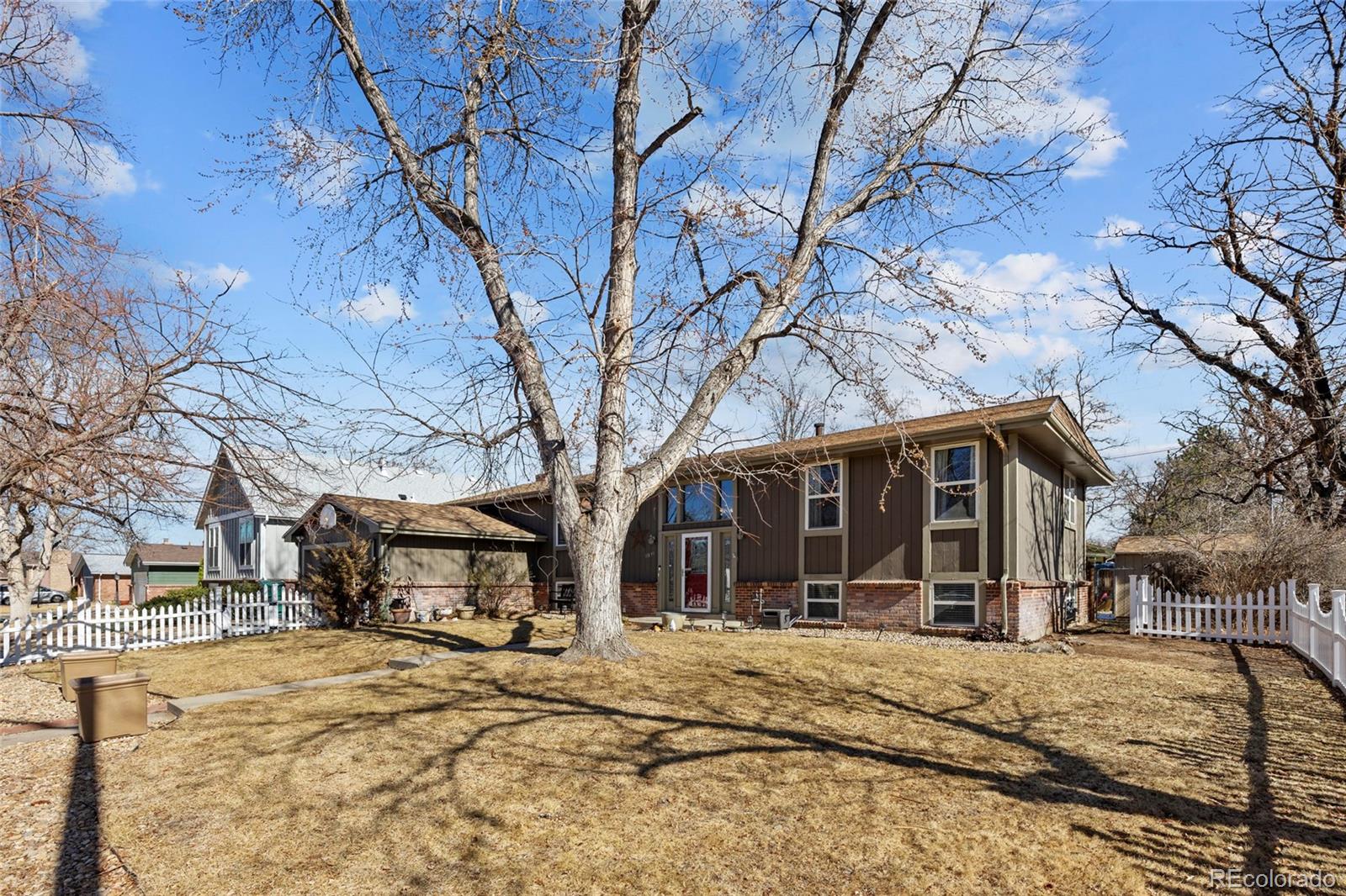 MLS Image #2 for 11895 e louisiana avenue,aurora, Colorado