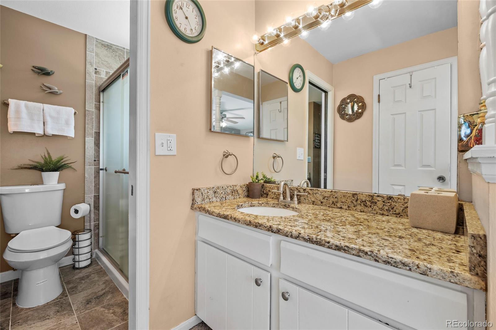 MLS Image #20 for 11895 e louisiana avenue,aurora, Colorado