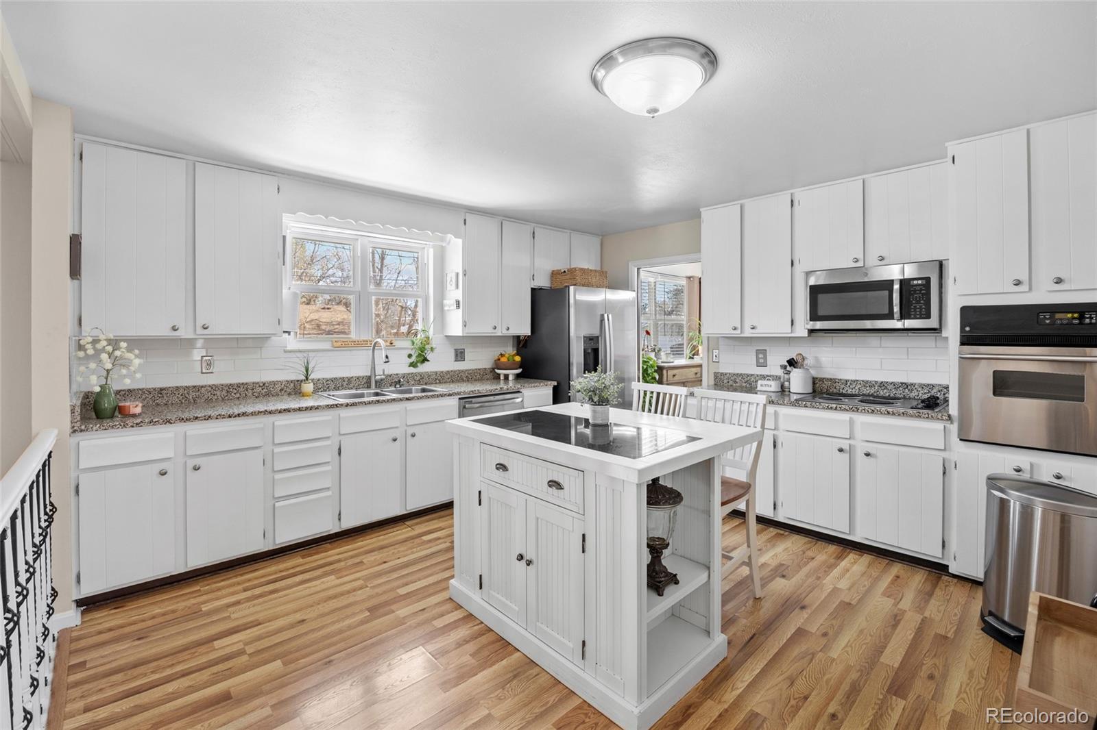MLS Image #8 for 11895 e louisiana avenue,aurora, Colorado