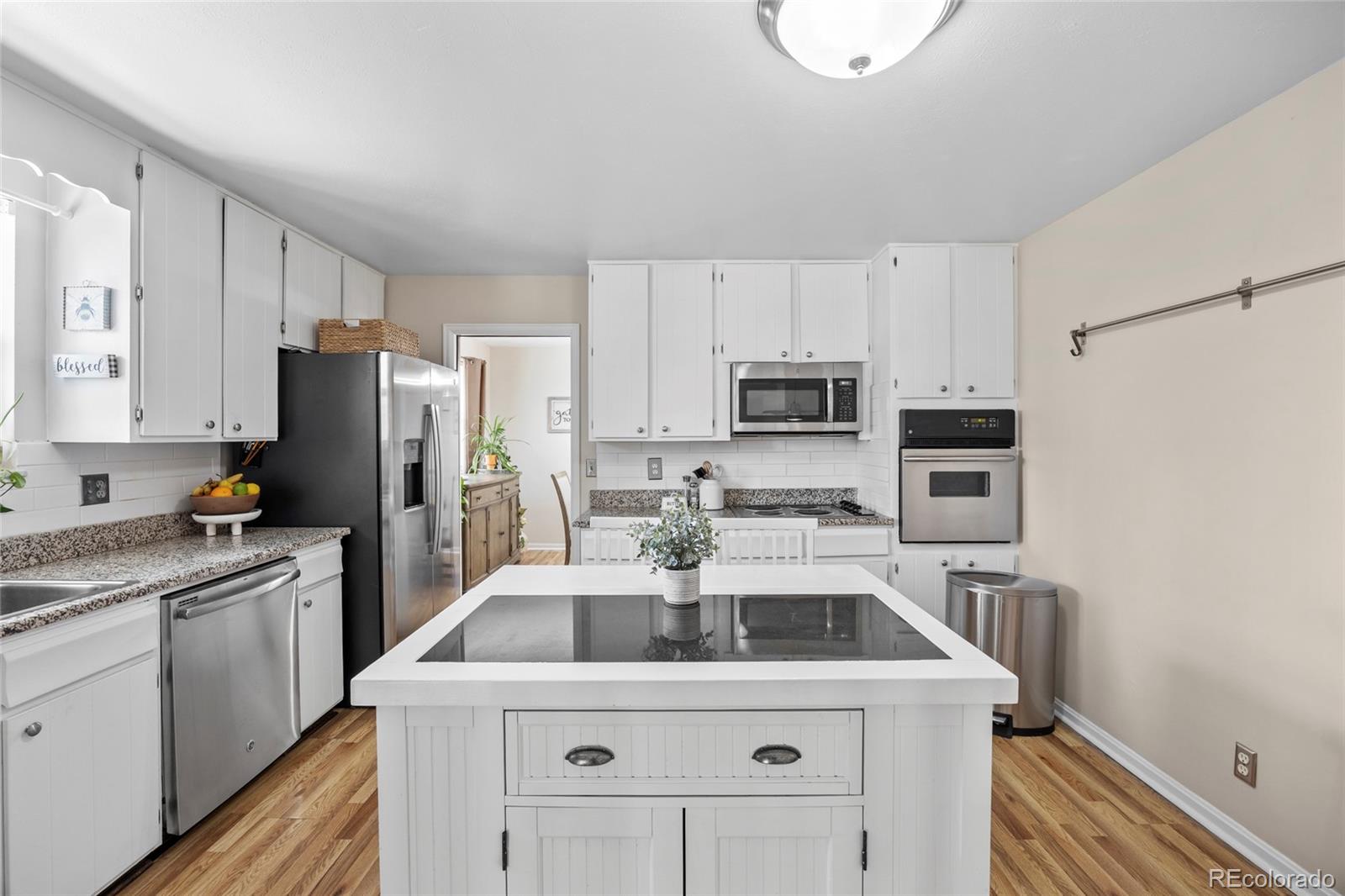 MLS Image #9 for 11895 e louisiana avenue,aurora, Colorado