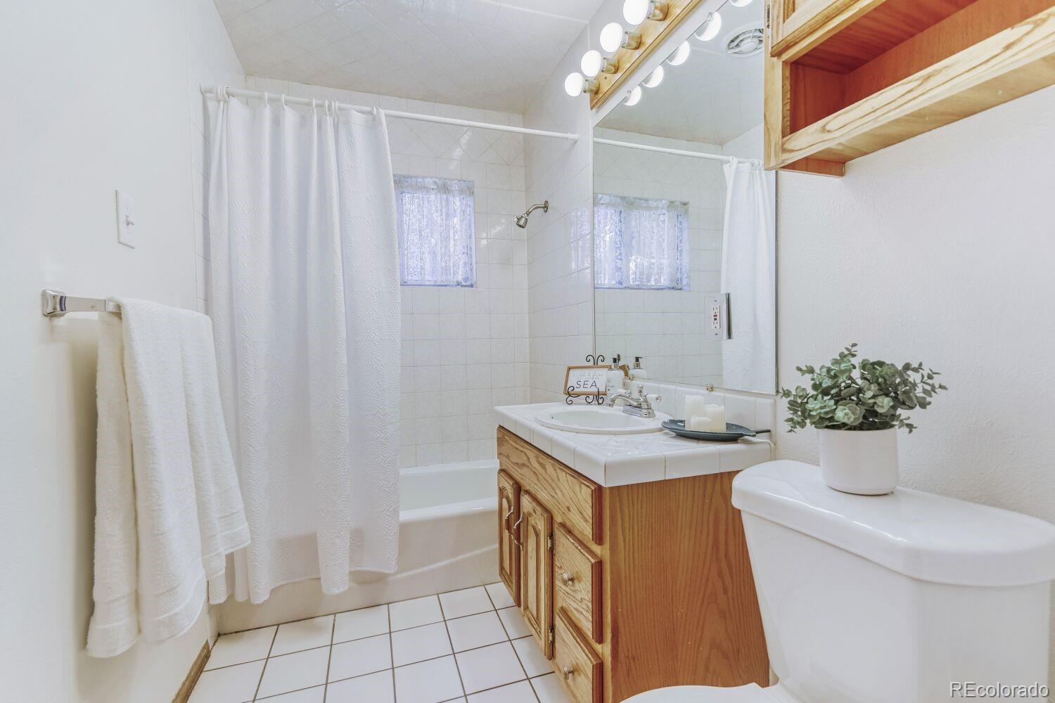 MLS Image #13 for 2756 s monroe street,denver, Colorado