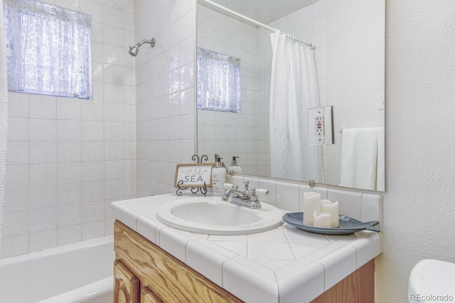 MLS Image #14 for 2756 s monroe street,denver, Colorado
