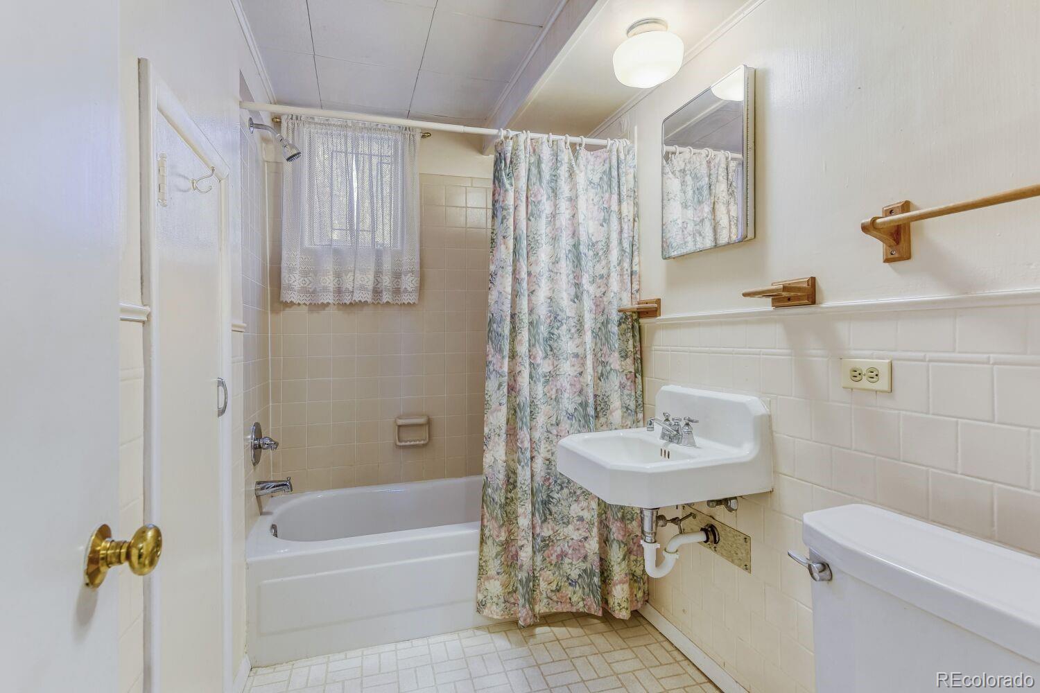 MLS Image #18 for 2756 s monroe street,denver, Colorado