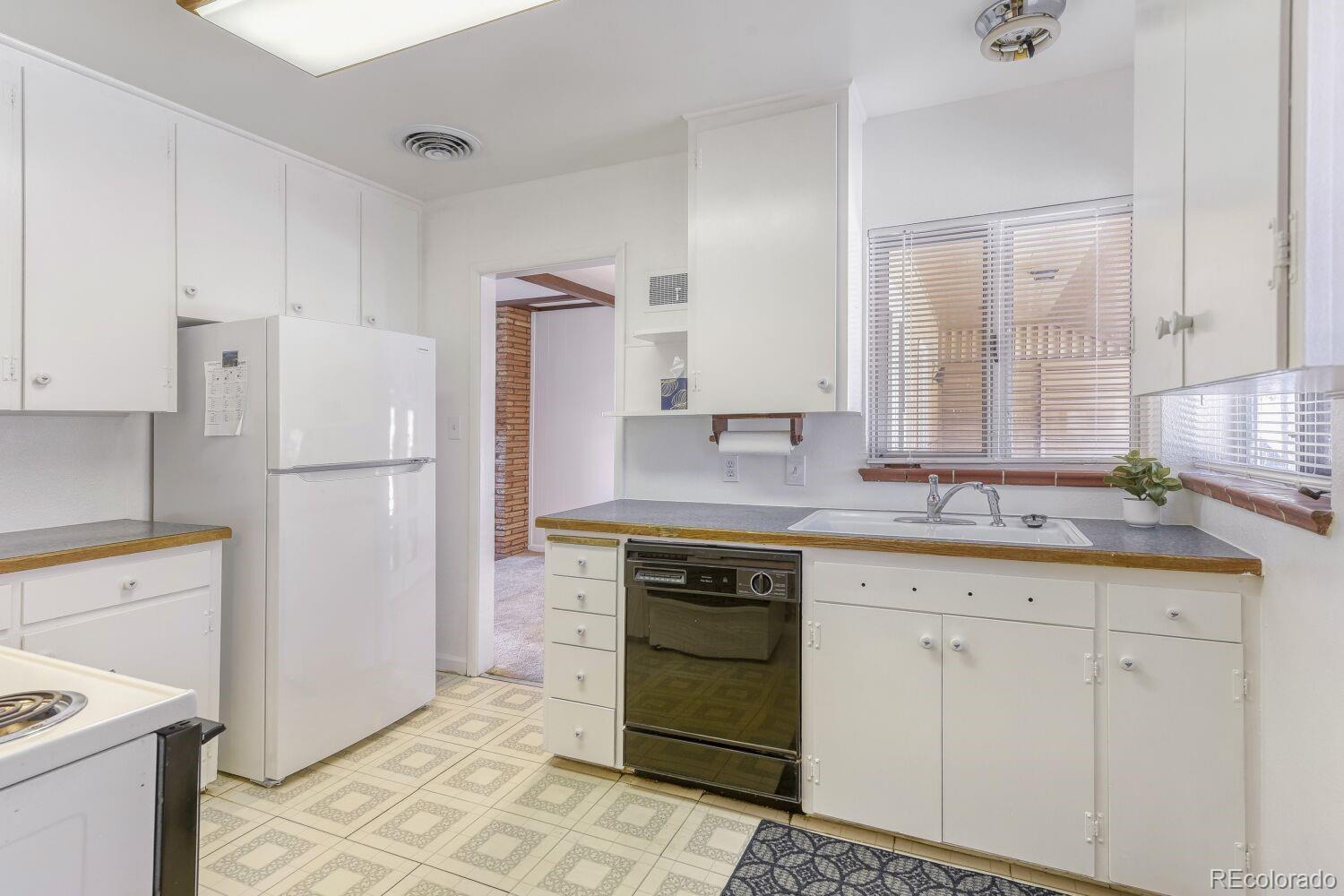 MLS Image #6 for 2756 s monroe street,denver, Colorado