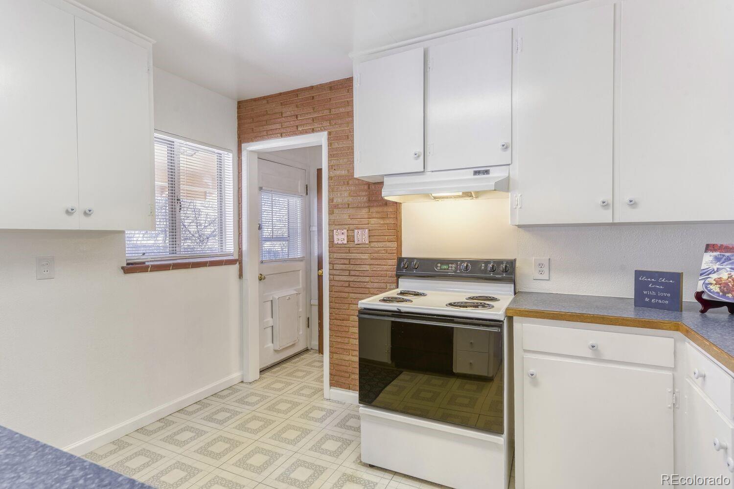 MLS Image #7 for 2756 s monroe street,denver, Colorado