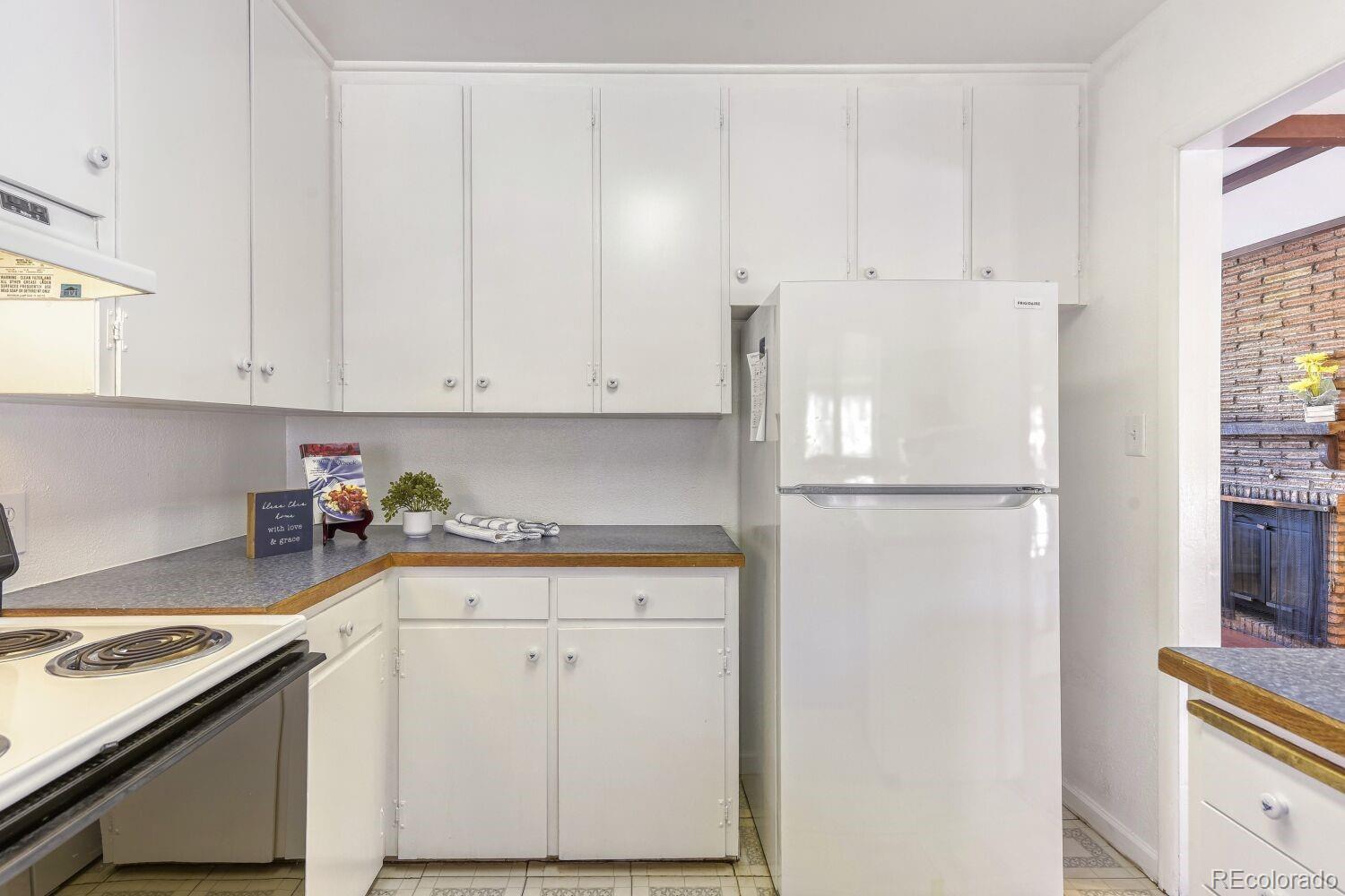 MLS Image #8 for 2756 s monroe street,denver, Colorado