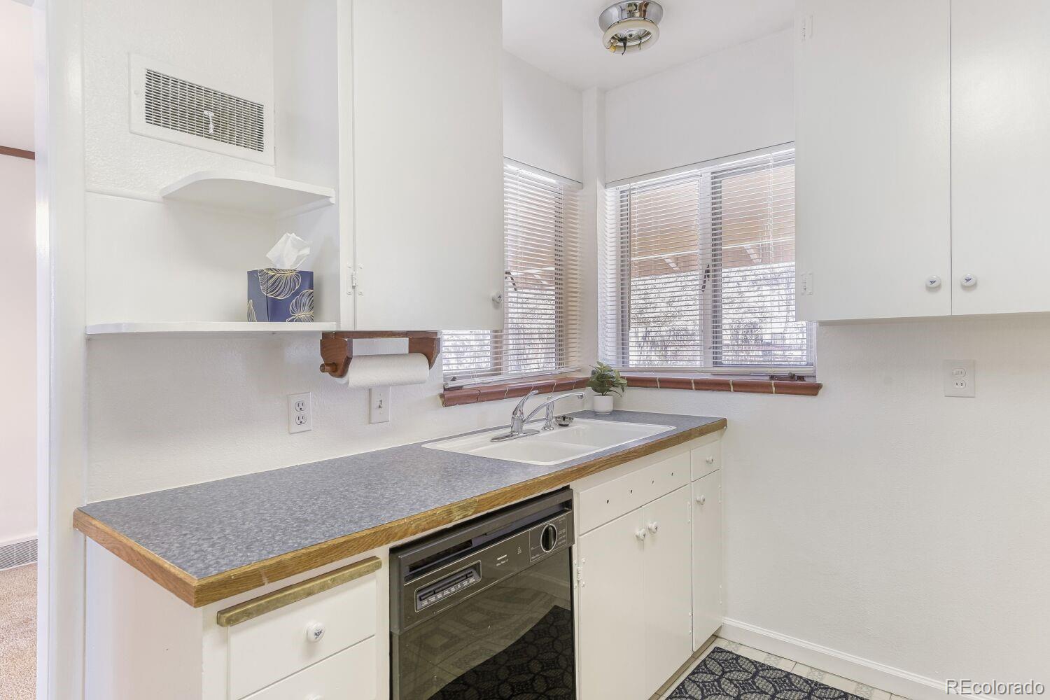 MLS Image #9 for 2756 s monroe street,denver, Colorado