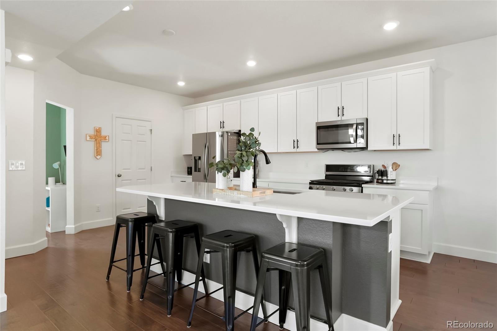 MLS Image #5 for 10562  truckee street,commerce city, Colorado