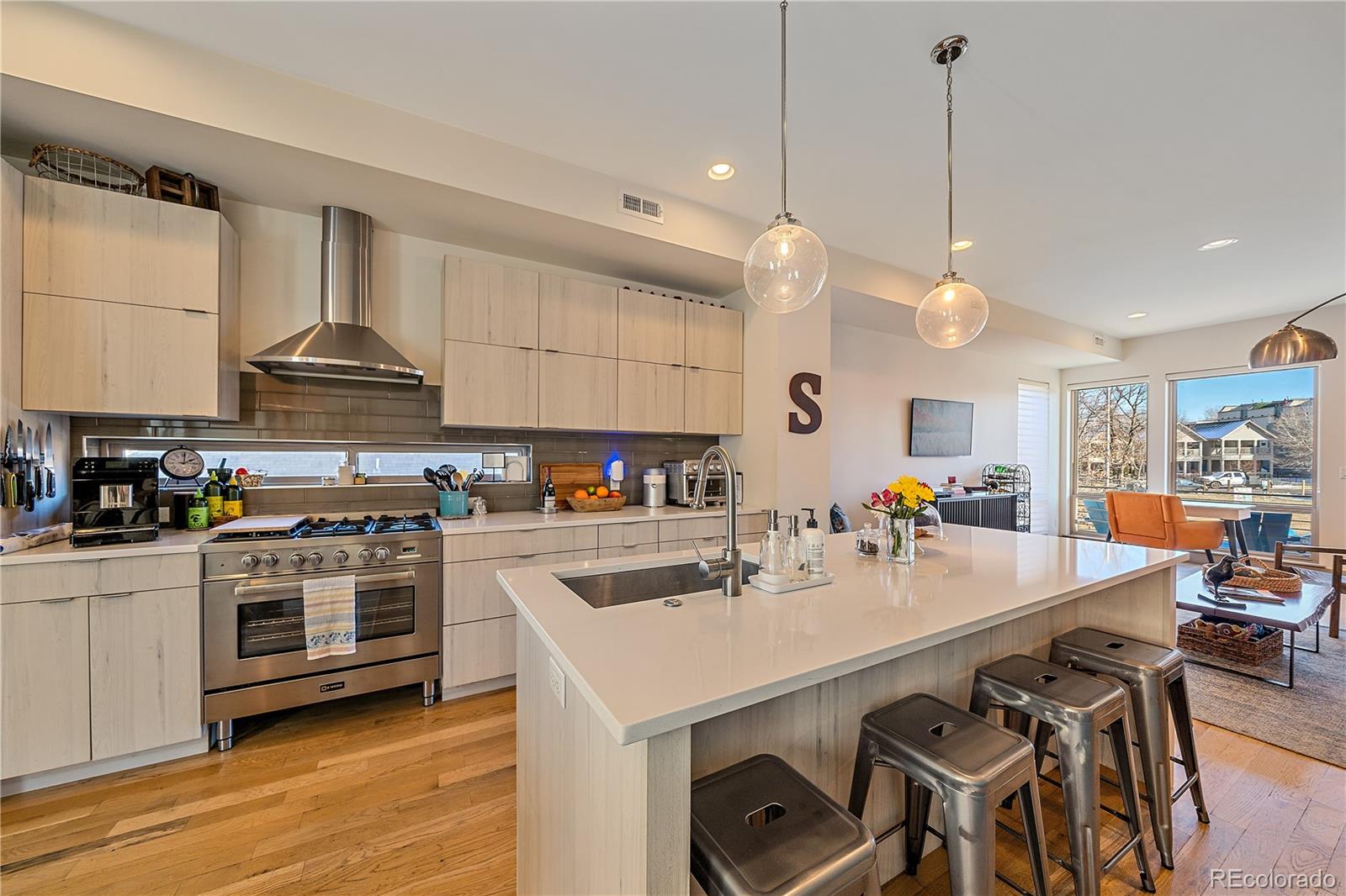 MLS Image #7 for 2413  court place,denver, Colorado