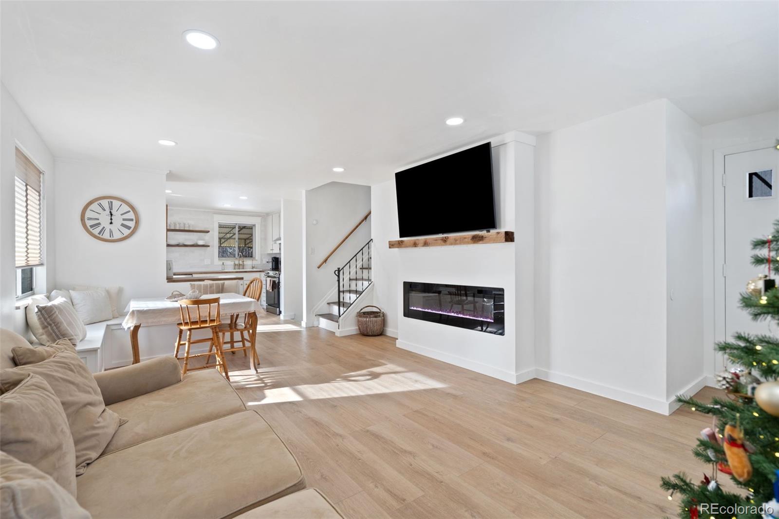 MLS Image #4 for 4222  friar lane,colorado springs, Colorado