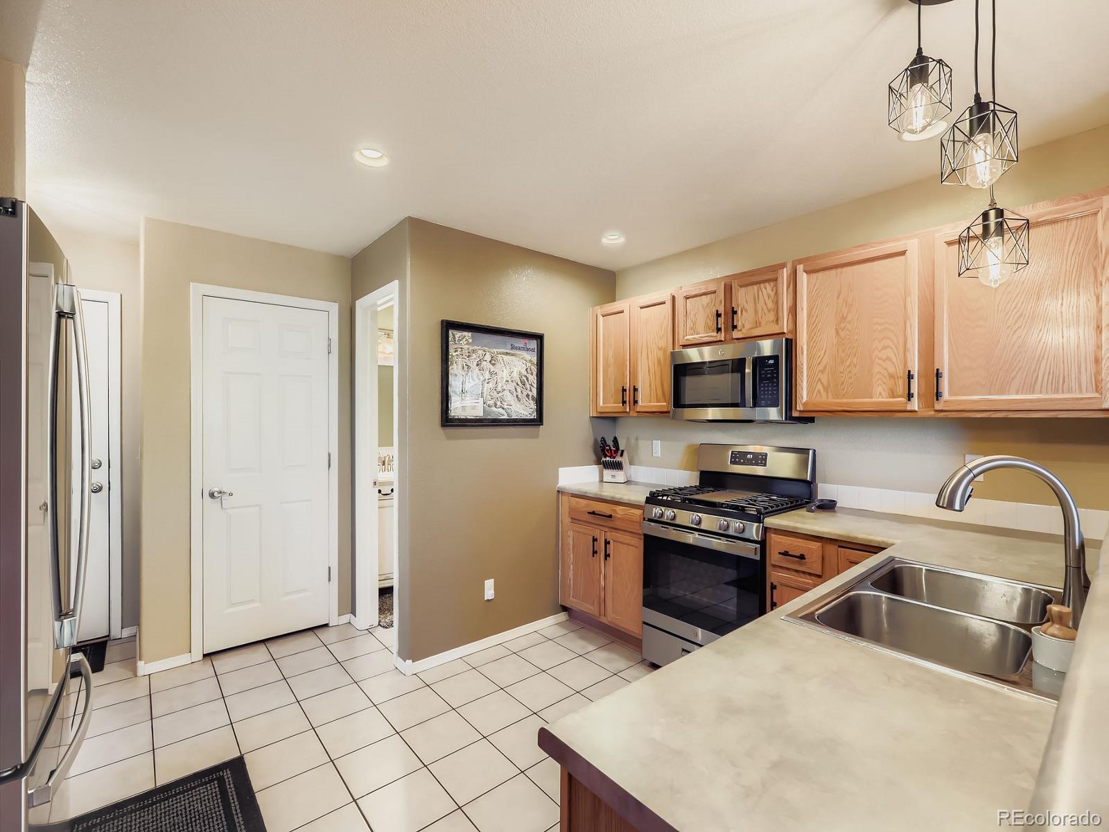 MLS Image #10 for 10548  sunburst avenue,firestone, Colorado