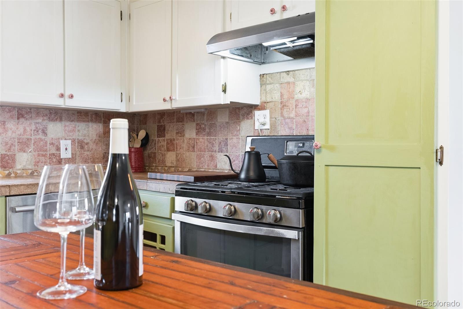 MLS Image #10 for 4547 s lincoln street,englewood, Colorado