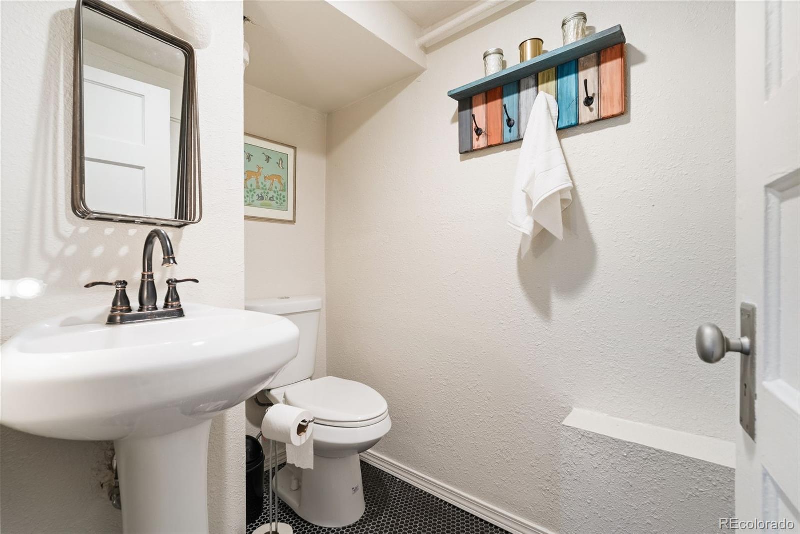 MLS Image #24 for 4547 s lincoln street,englewood, Colorado