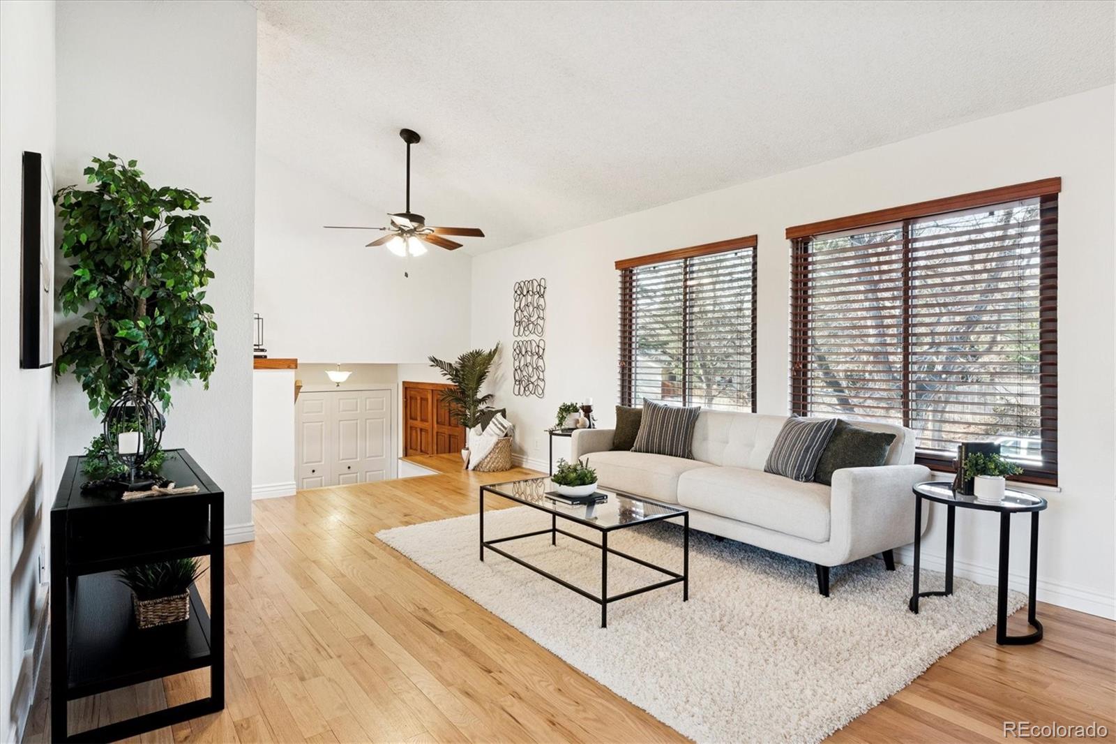 MLS Image #2 for 3752 s helena way,aurora, Colorado