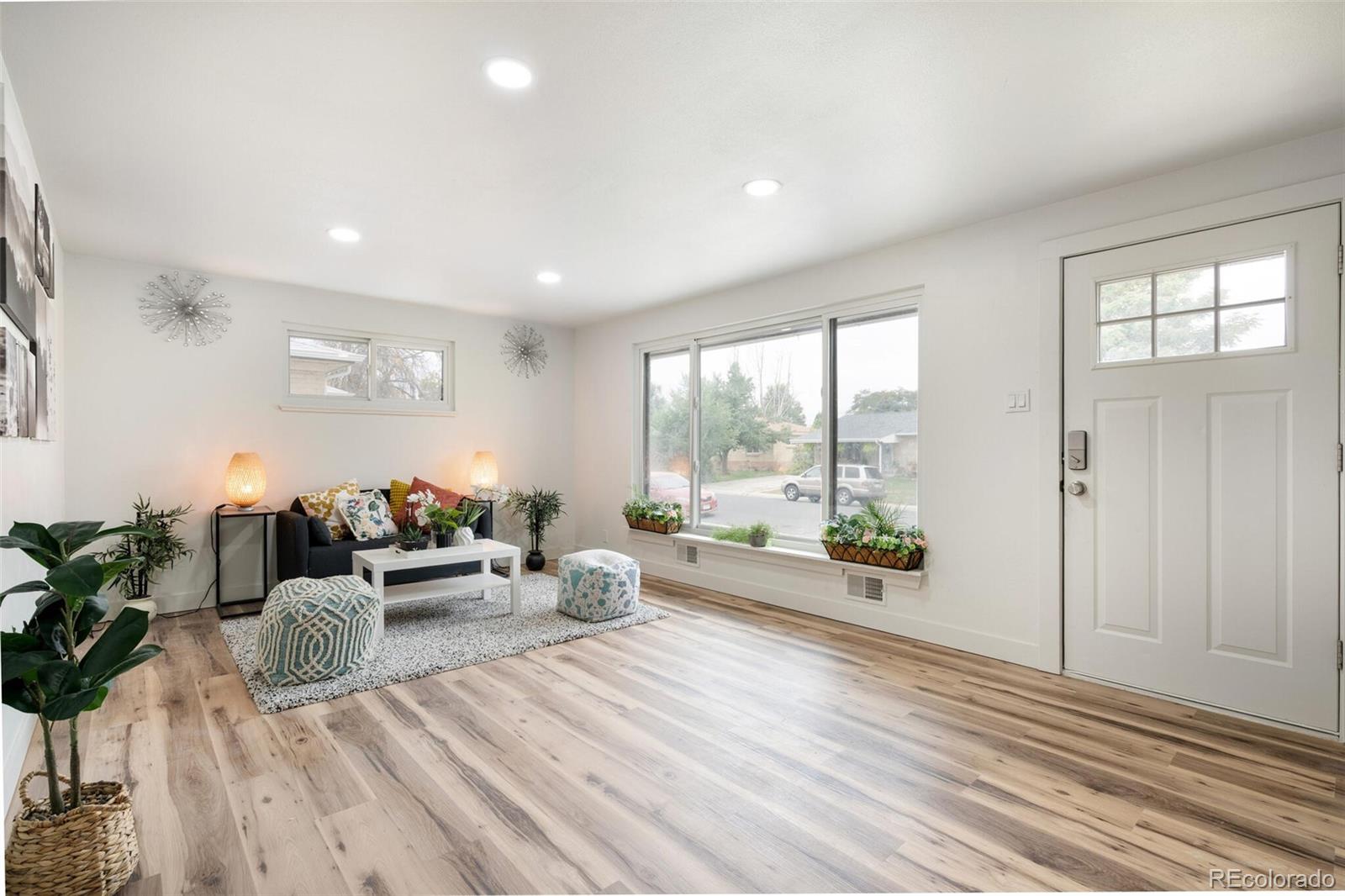 MLS Image #2 for 556  empire street,aurora, Colorado