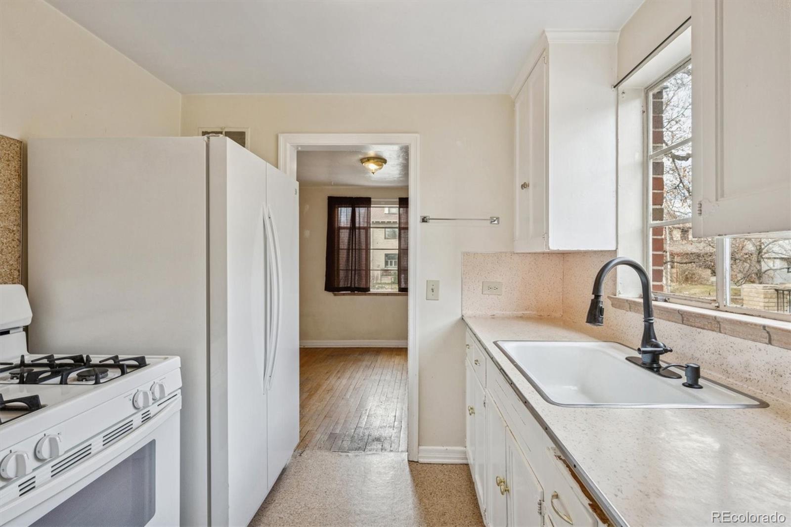 MLS Image #11 for 1826  bellaire street,denver, Colorado