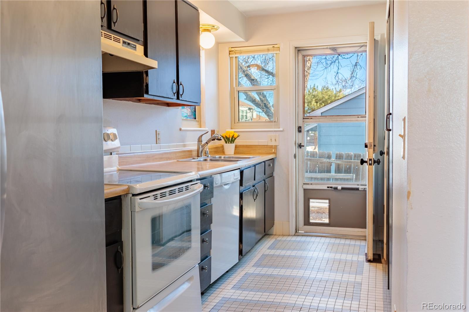 MLS Image #10 for 8212  washington street 21,denver, Colorado